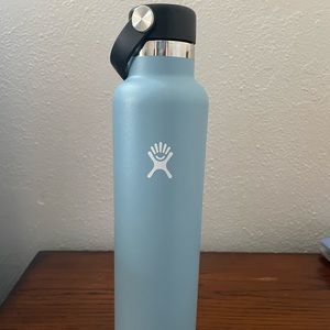 24 oz Standard Flex Cap Hydroflask